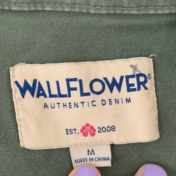 Wallflower denim jacket with soft sleeves | Medium - Picture 3 of 5